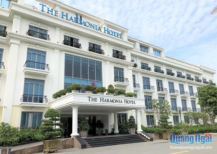 Khách sạn Harmonia Hòa Phát là nơi sẽ tiếp đón, cách ly các chuyên gia đến làm việc tại Công ty CP Lọc hóa dầu Bình Sơn và Công ty CP Thép Hòa Phát Dung Quất