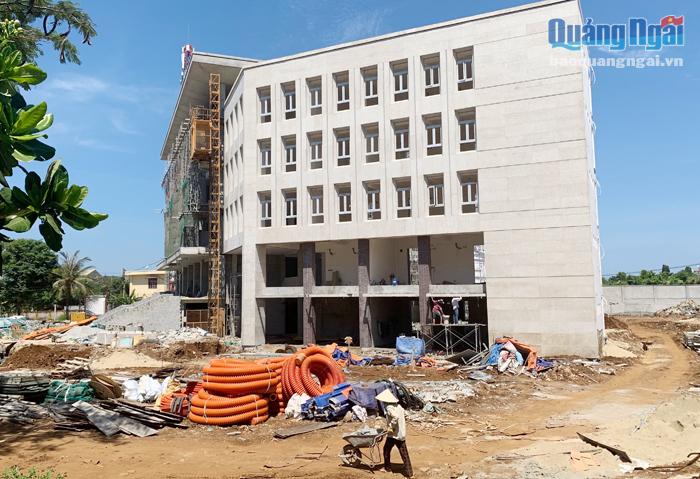 Trung tâm Chính trị - Hành chính huyện Lý Sơn phấn đấu hoàn thành vào tháng 6.2020, trước kế hoạch 9 tháng.