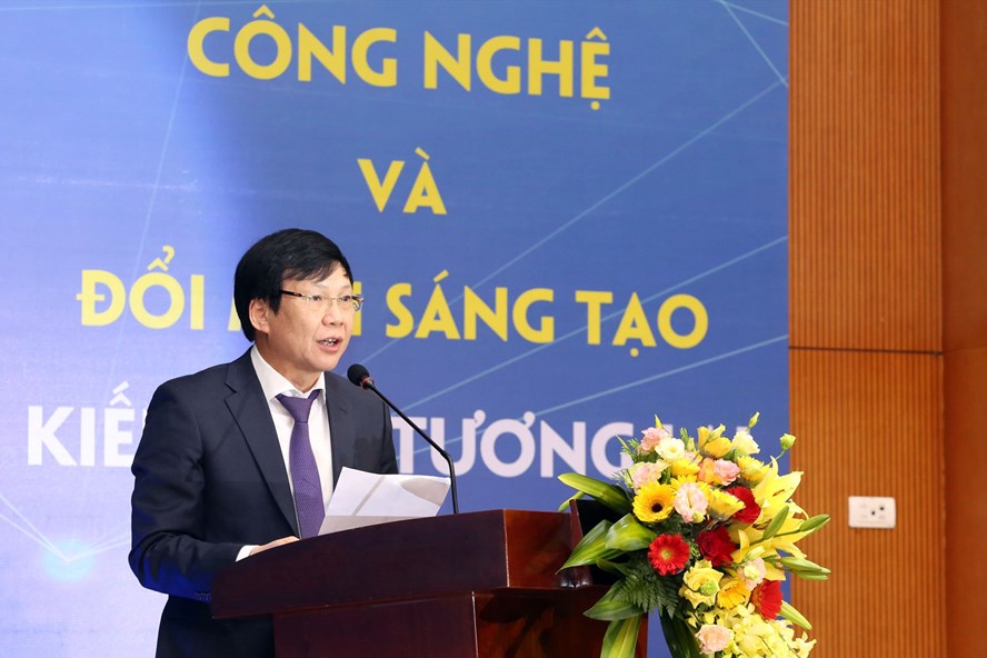 Ông Hồ Quang Lợi, Phó Chủ tịch Thường trực Hội Nhà báo Việt Nam, Chủ tịch Hội đồng Chung tuyển Giải thưởng báo chí về Khoa học và Công nghệ năm 2019 phát biểu tại Lễ trao Giải. Ảnh ĐT