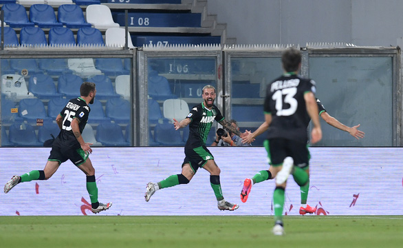 Niềm vui của các cầu thủ Sassuolo sau khi ghi bàn vào lưới Juventus - Ảnh: REUTERS
