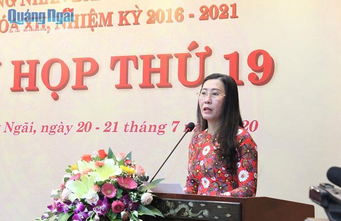 Phó Bí thư Thường trực Tỉnh ủy, Chủ tịch HĐND tỉnh Bùi Thị Quỳnh Vân phát biểu khai mạc kỳ họp