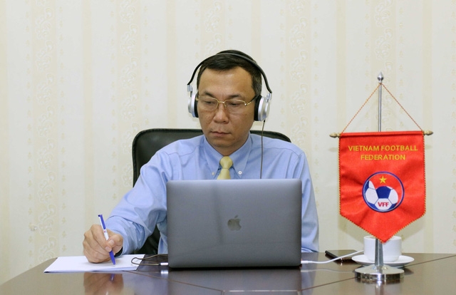 Phó chủ tịch thường trực LĐBĐ Việt Nam, Trần Quốc Tuấn đã tham dự và đóng góp ý kiến tại cuộc họp.
