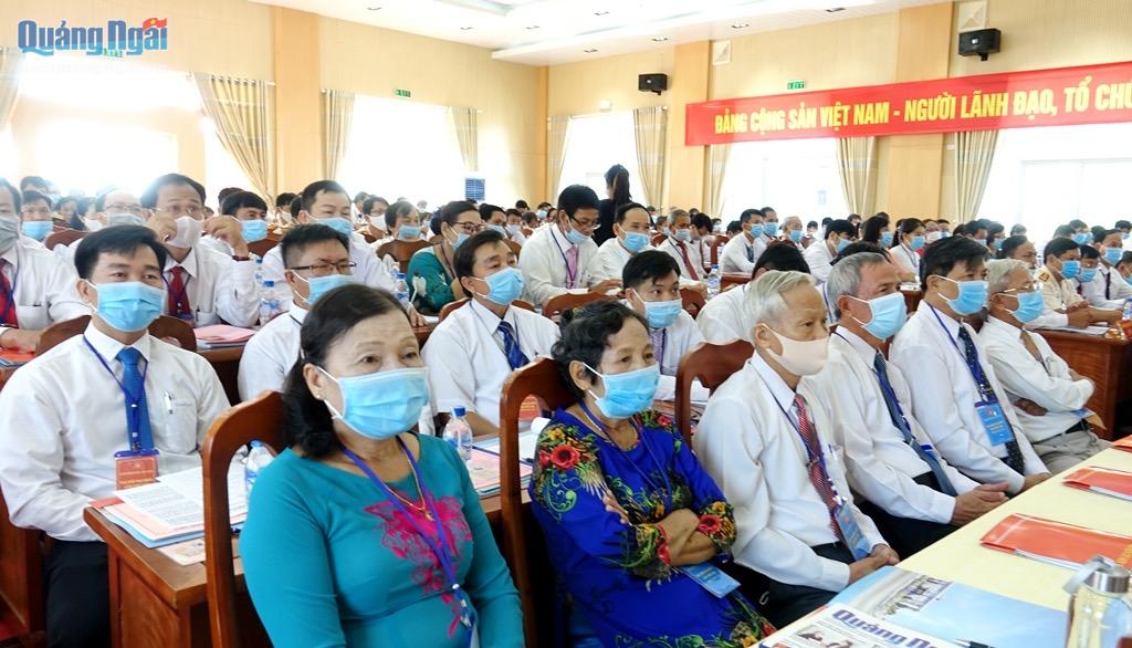 100% đại biểu dự đại hội đại biểu Đảng bộ huyện chấp hành đeo khẩu trang y tế
