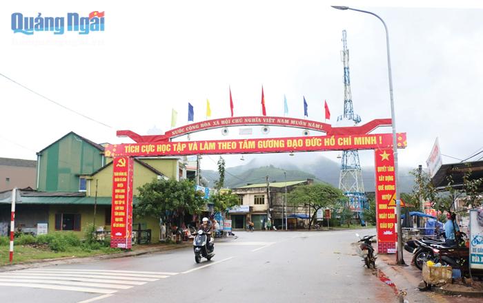 Một góc trung tâm huyện Minh Long. 