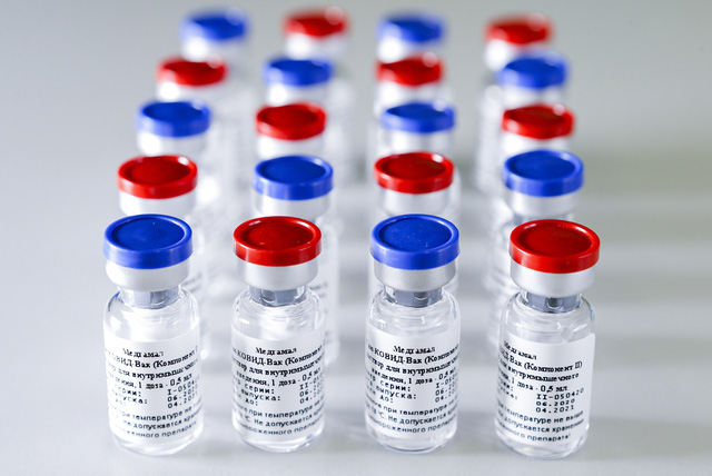 Hơn 20 quốc gia đã đặt hàng trên 1 tỷ liều vaccine COVID-19 của Nga. (Ảnh: AP)