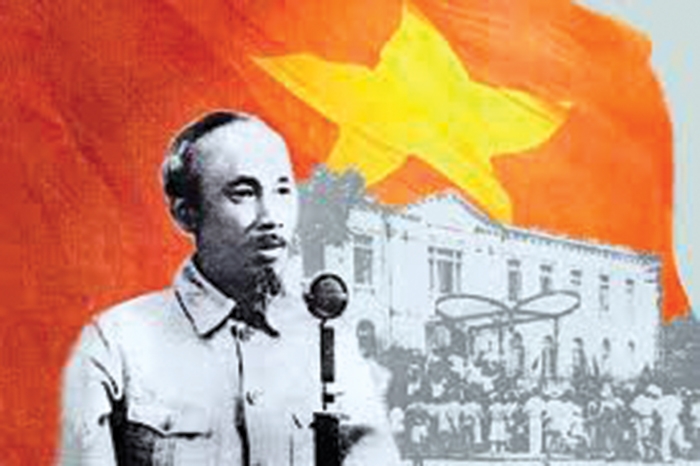 Chủ tịch Hồ Chí Minh đọc bản Tuyên ngôn Độc lập khai sinh nước Việt Nam Dân chủ Cộng hòa sau thành công của Cách mạng Tháng Tám 1945.             Ảnh: T.L