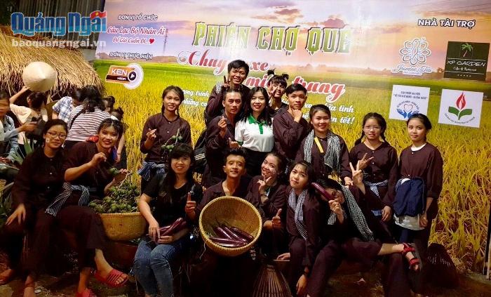 Một hoạt động do CLB sinh viên Quảng Ngãi tại TP.HCM phối hợp cùng các CLB, mạnh thường quân tổ chức cho người Quảng xa quê, lấy kinh phí hỗ trợ học bổng cho sinh viên.