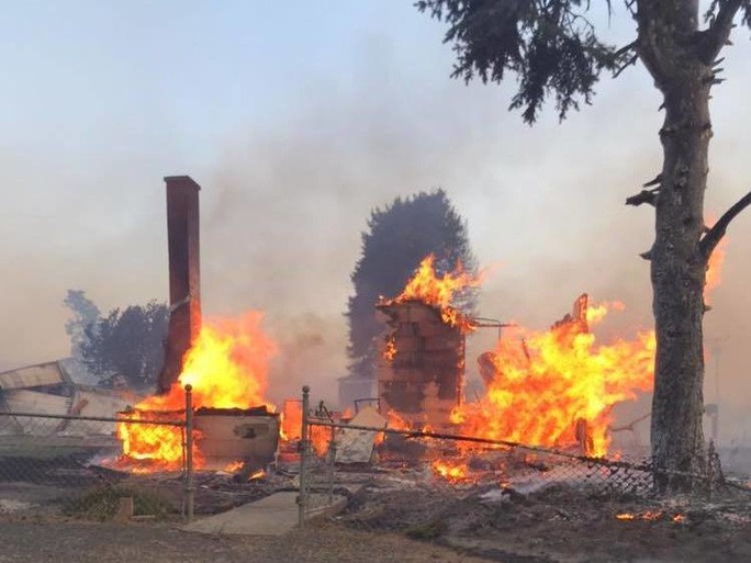 Hỏa hoạn thiêu rủi phần lớn thị trấn Malden ở hạt Whitman thuộc bang Washington Ảnh: Văn phòng cảnh sát trưởng hạt Whitman