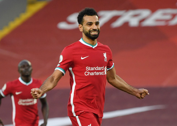 Salah ăn mừng bàn thắng vào lưới Leeds - Ảnh: REUTERS