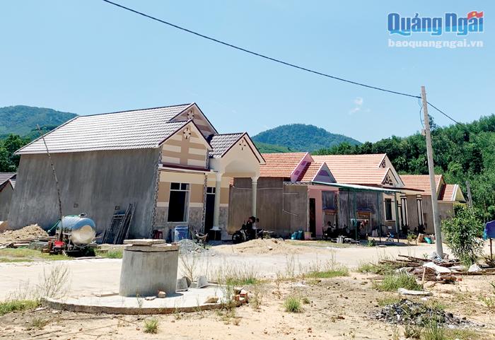 Khu TĐC Đồng Tranh, xã Long Mai ( Minh Long)  không có điện và giếng nước hư hỏng gần như toàn bộ. 