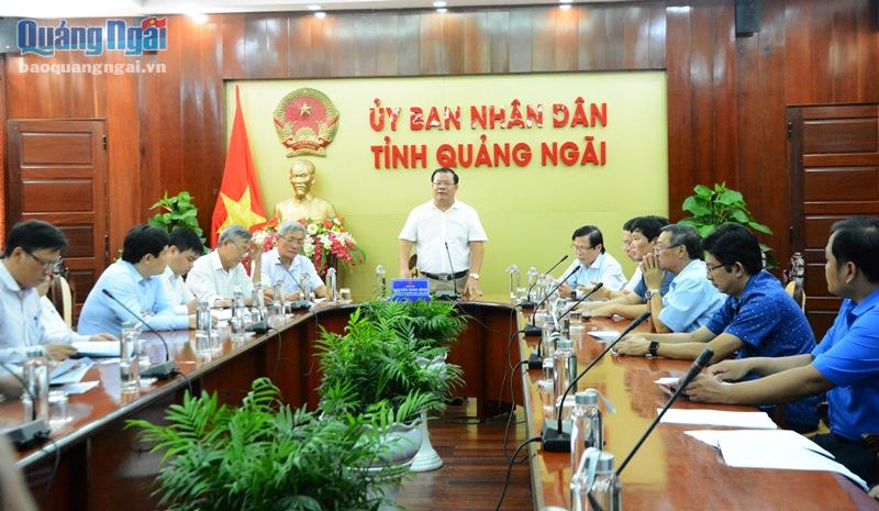 Phó Chủ tịch Thường trực UBND tỉnh Nguyễn Tăng Bính phát biểu chỉ đạo tại cuộc họp.