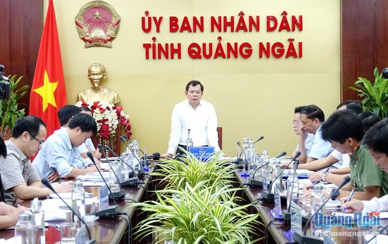 Chủ tịch UBND tỉnh Đặng Văn Minh phát biểu tại buổi làm việc