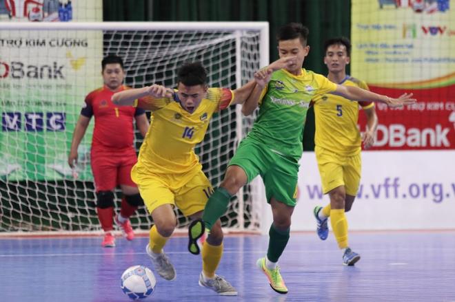 Savinest Sanna Khánh Hòa (xanh) giành chiến thắng quan trọng 3-1 trước Quảng Nam.