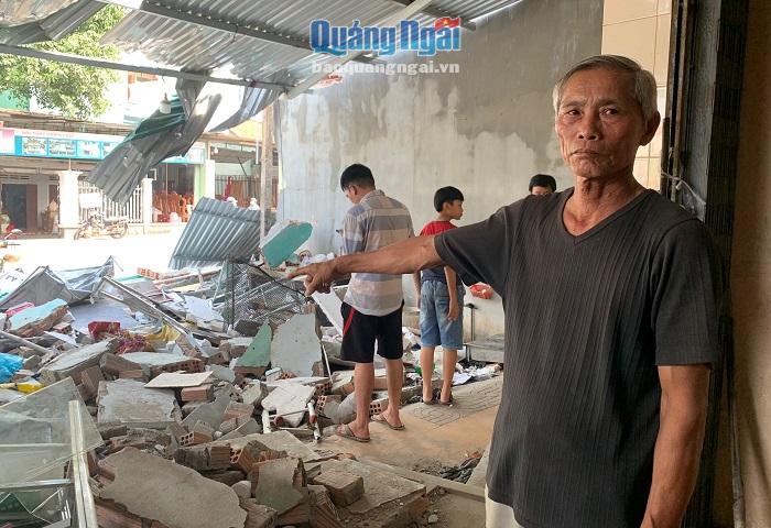 Ngôi nhà của bà Bùi Thị Kim Liên hư hỏng sau vụ tai nạn