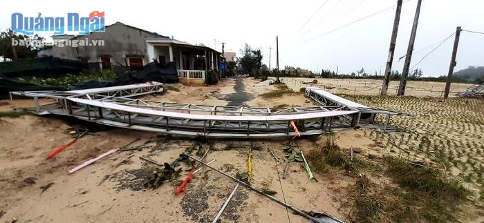 Lý Sơn là một trong những địa phương chịu thiệt hại nặng nề do cơn bão số 9 gây ra.