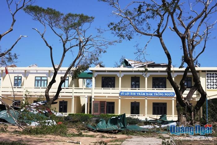Khung cảnh tại Trường THCS Võ Bẩm, xã Tịnh Khê, TP.Quảng Ngãi sáng nay (29.10).