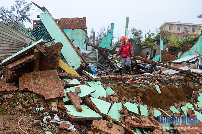 bão số 9 đã gây thiệt hại nặng cho Quảng Ngãi.