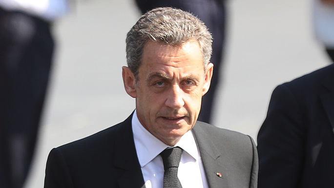 Cựu Tổng thống Pháp Sarkozy ra tòa vì cáo buộc tiêu cực trong tranh cử