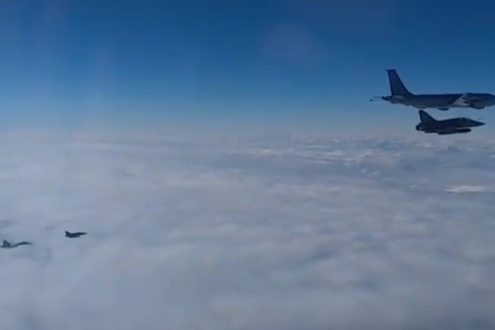 Máy bay chiến đấu Nga &quot;đuổi&quot; máy bay Pháp ở Biển Đen