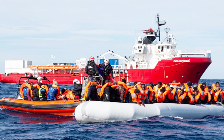 Tàu Ocean Viking giải cứu gần 200 người di cư