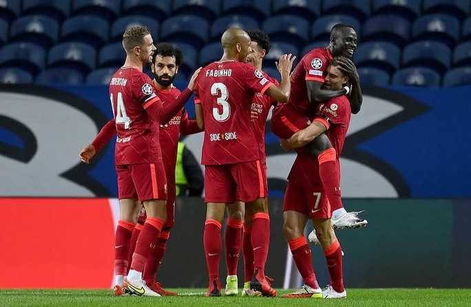 Liverpool mở đại tiệc ở Dragao, Porto sụp đổ tại &quot;hang rồng&quot;