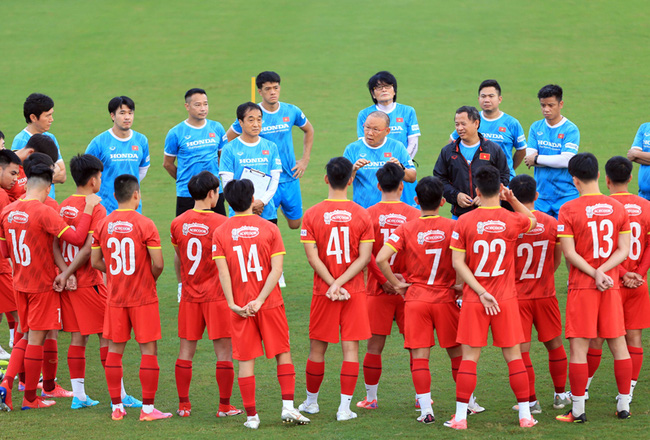 HLV Park Hang Seo chốt danh sách ĐT Việt Nam lên đường sang UAE đấu ĐT Trung Quốc