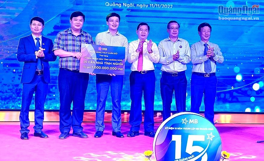 Kỷ niệm 15 năm thành lập Chi nhánh Ngân hàng MB Quảng Ngãi