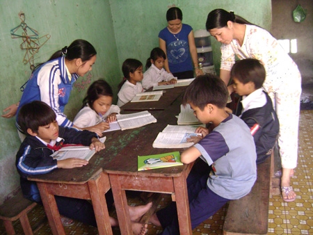 Những “Người mẹ hiền” Trường tiểu học Sơn Ba hết lòng chăm lo “cái chữ” cho học trò nội trú thôn Gò Da.
