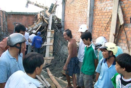 Hiện trường của vụ sập giàn giáo tại số nhà 73, tổ 3, phường Lê Hồng Phong, TP. Quảng Ngãi vào năm 2010.