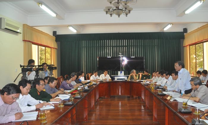 Đồng chí Cao Khoa-Chủ tịch UBND tỉnh phát biểu tại buổi họp.