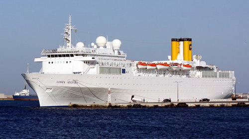  Tàu Costa Allegra trước khi gặp nạn - Ảnh: AFP