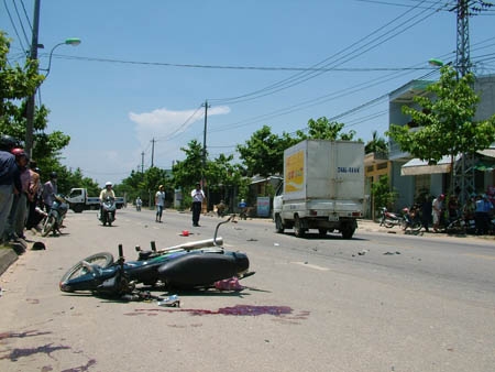 Hiện trường một vụ tai nạn ở Quảng Ngãi.