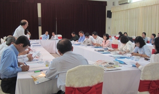 Đoàn đại biểu Quốc hội TP Hồ Chí Minh thảo luận tại tổ - Ảnh: VGP/Thành Chung