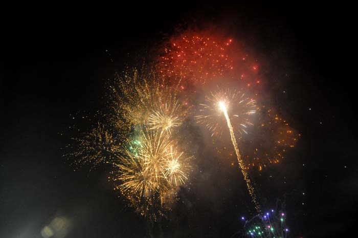Video: Lễ hội giao thừa và bắn pháo hoa tại TP.Quảng Ngãi