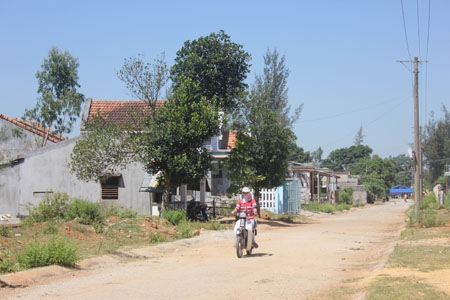 Khu tái định cư thôn Đông Thuận đã được đầu tư nhiều hạng mục dân sinh, nhưng lại đang thiếu nước sạch