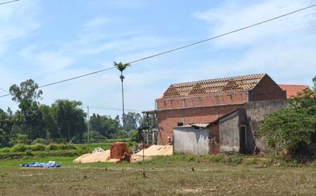 Xây dựng nhà kiên cố trong Khu đô thị An Phú Sinh.