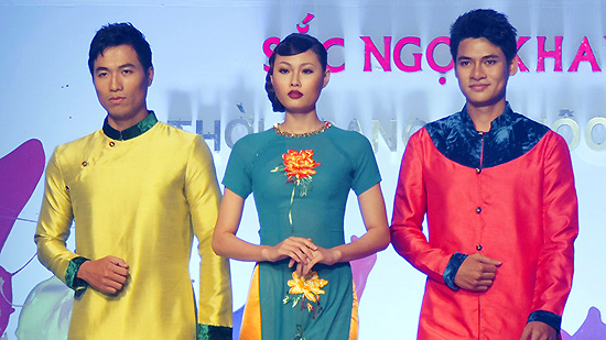 Mai Giang - Quán quân Vietnam’s Next Top Model 2012 (giữa)