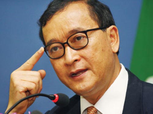  Ông Sam Rainsy bị tuyên án 12 năm tù vì tuyên truyền sai sự thật về vấn đề biên giới với Việt Nam. Ảnh: Cambodia Hearald  
