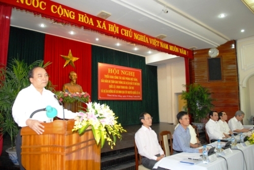  Phó Thủ tướng Nguyễn Xuân Phúc phát biểu khai mạc Hội nghị công tác giải phóng mặt bằng mở rộng Quốc lộ 1. Ảnh VGP/Lê Sơn