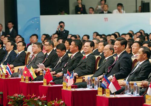 Thủ tướng Chính phủ Nguyễn Tấn Dũng dự lễ khai mạc Hội chợ ASEAN-Trung Quốc năm 2012. - Ảnh: VGP/Nhật Bắc