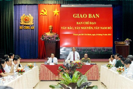 Phó Thủ tướng Nguyễn Xuân Phúc phát biểu tại cuộc giao ban 3 Ban Chỉ đạo Tây Bắc, Tây Nguyên, Tây Nam Bộ, ngày 14/9. Ảnh: VGP/Thành Chung