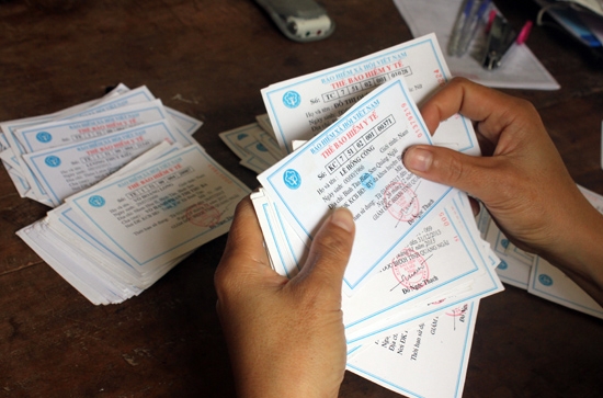 BHXH tỉnh đang thu hồi thẻ trùng và hoàn trả số tiền mua thẻ tương ứng theo hướng dẫn của BHXH Việt Nam