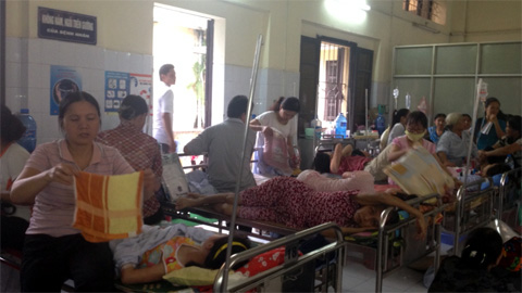 Bệnh nhân nằm viện tại Bệnh viện Bạch Mai, Hà Nội (ảnh: Thu Thủy)