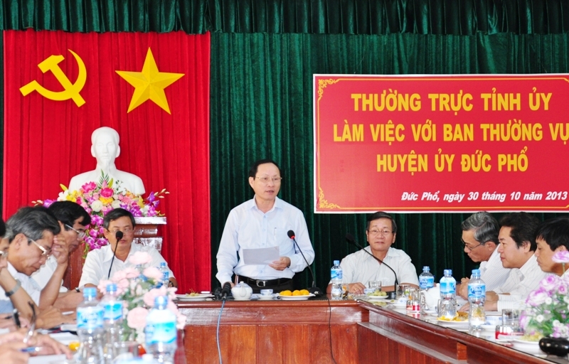 Phó Bí thư Thường trực Tỉnh ủy, Chủ tịch HĐND tỉnh Phạm Minh Toản phát biểu tại buổi làm việc  