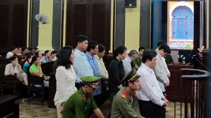 Phiên tòa xét xử vụ án tham nhũng của nguyên chủ tịch UBND huyện Hóc Môn TP.HCM, một trong những loại án mà TAND Tối cao lưu ý không được áp dụng án treo.