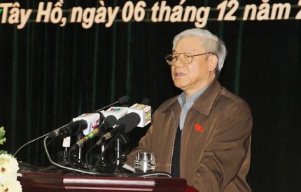 Tổng Bí thư Nguyễn Phú Trọng tiếp xúc cử tri Tây Hồ. Ảnh VOV