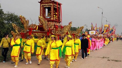 Lễ rước tại hội đền Trần Thái Bình năm 2013 (Ảnh: Laodong)