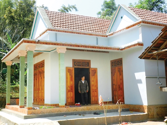 Nhờ nguồn thu nhập từ xuất khẩu lao động mà anh Phạm Văn Ua đã thực hiện được ước mơ làm nhà kiên cố.