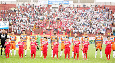 Không chỉ dừng lại ở trận đấu với Kalantan, còn có nhiều trận đấu của Ninh Bình ở V-League đang được mở rộng điều tra. Ảnh: DŨNG PHƯƠNG