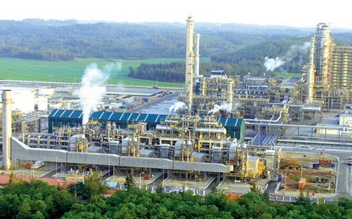 Nếu được nâng công suất, nhà máy lọc dầu Dung Quất sẽ đáp ứng khoảng 50% nhu cầu tiêu thụ xăn dầu trong nước.